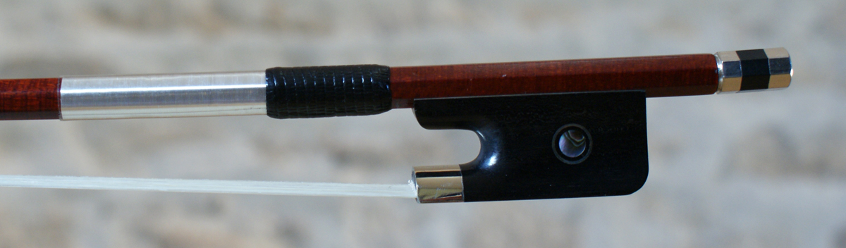 Archet de violoncelle en carbone et Pernambouc