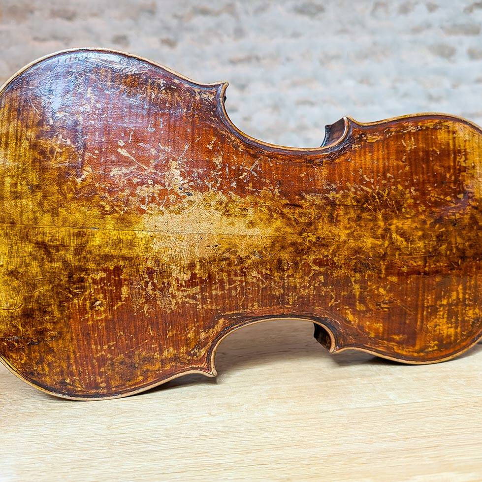 Luthier violon ancien, fabrication de violon, réplique de violon stradivarius, location de violon, restauration de violon