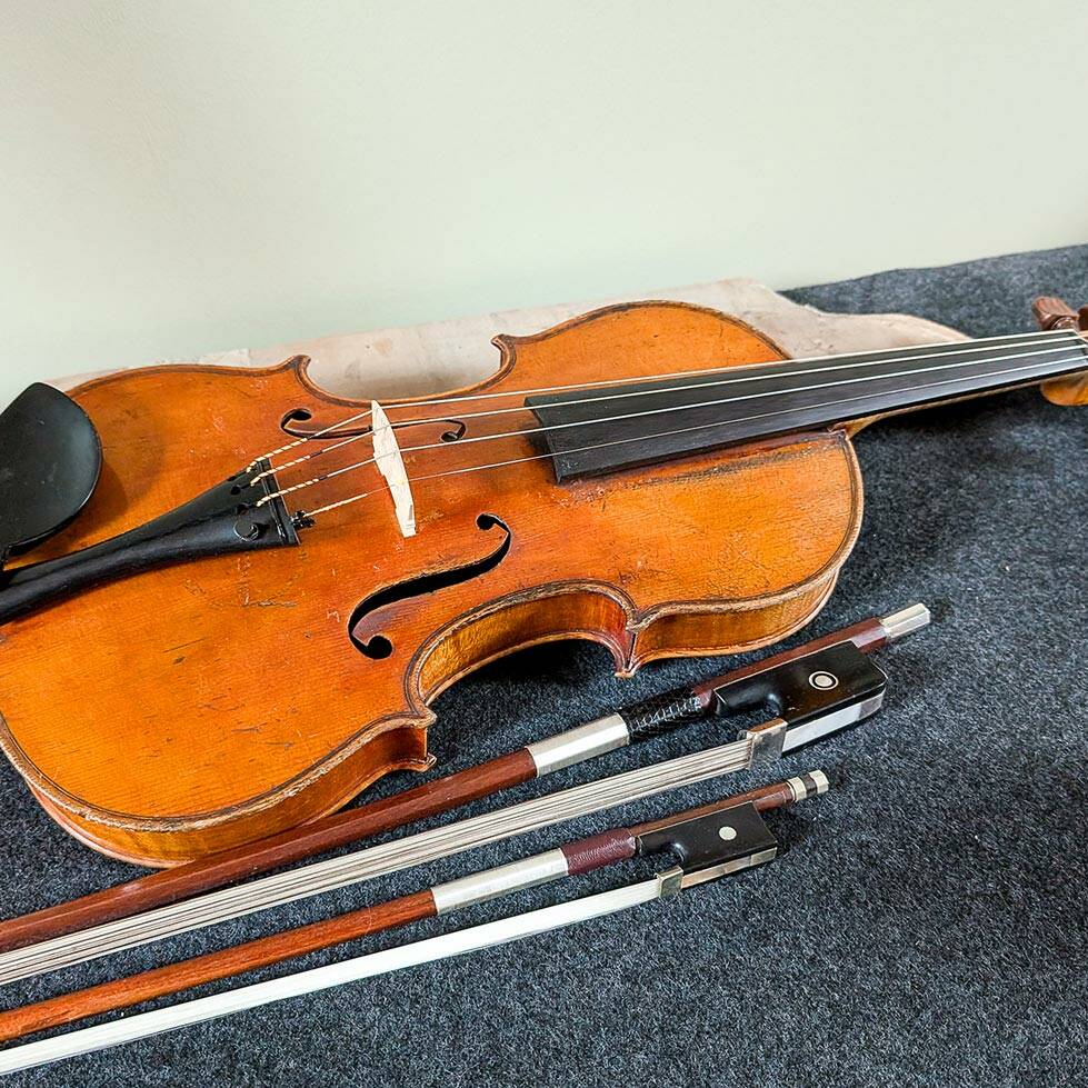 Luthier violon, fabrication de violon, réplique de violon stradivarius, location de violon, restauration de violon