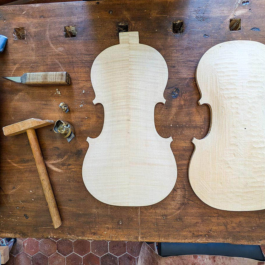 Luthier contrebasse, violon, alto, violoncelle et archet. Instruments neufs et anciens, vente, location, restauration et entretien d’instruments du quatuor proche de Paris